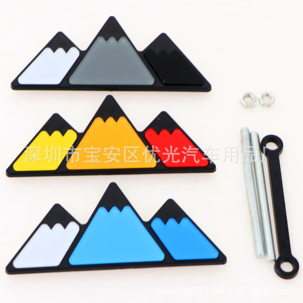Suitable for Toyota TACOMA 4RUNNER Tanzhu mesh grille three-color triangle small label snow mountain car label