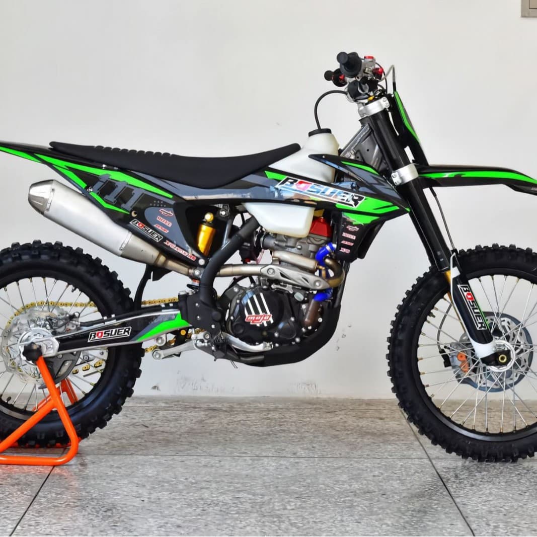Bosuer J-11/M10/M5/M11/M1/M6 Off-Road High Competition 250/300 Air-Cooled High-Frame Dirt Bike