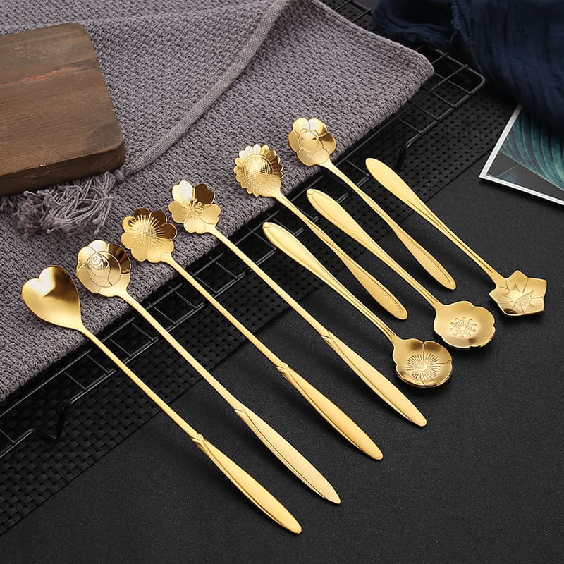 Stainless steel cherry blossom spoons with long handles, heart-shaped rose spoons for bird's nest, honey stirring, and wedding companion gifts.
