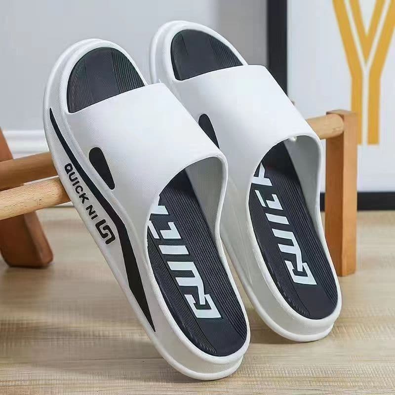 2024 New Korean Style Men's Slippers, Trendy Outdoor Home Bathroom Non-slip Thick Sole Durable Men's Sandals