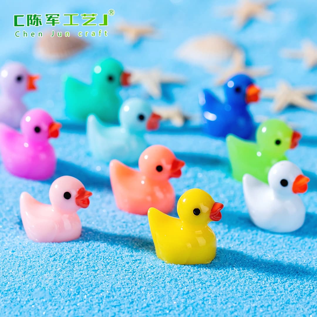 Yellow Duck Figurine Pendant Moss Micro Landscape Miniature Ornament Creative Decor Accessory Resin Craft