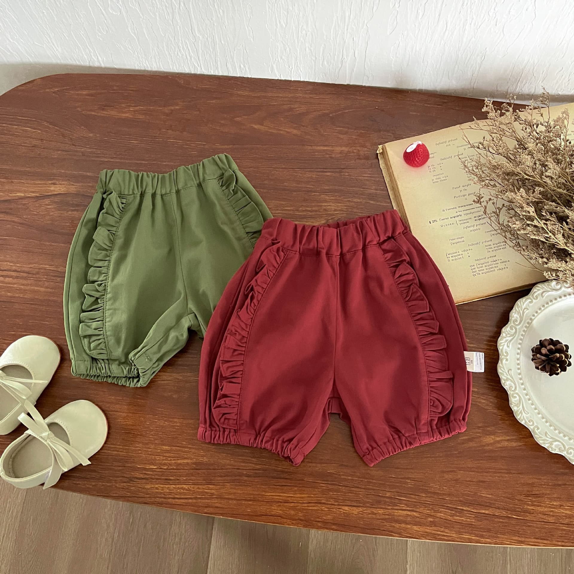 Boys and girls summer pure cotton pants Korean style baby fashionable pleated lace solid color versatile big pp shorts trendy