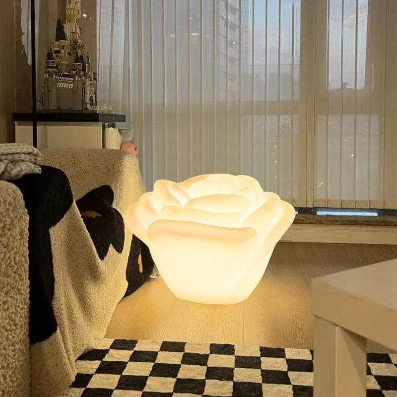 Nordic Petal Floor Lamp, Ins-Style Girl's Internet-Famous Living Room Bedroom Flower Lamp, Warm Personalized Decorative Table Lamp