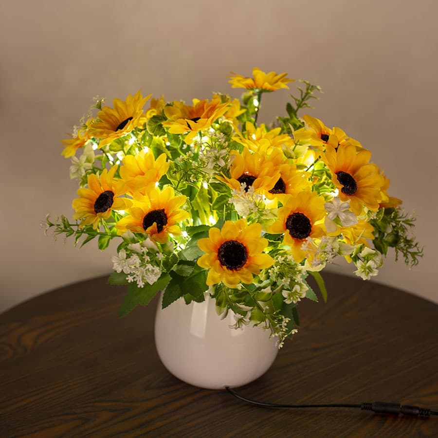 Simulated sunflower flowerpot lamp sunflower daisy potted plant decoration atmosphere lamp wedding photography home decoration table lamp