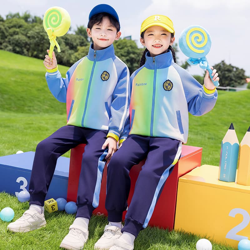 Supply of school uniforms, class uniforms, kindergarten uniforms, spring and autumn sports meet uniforms, summer clothes, and rainbow short-sleeved shirts for first grade.