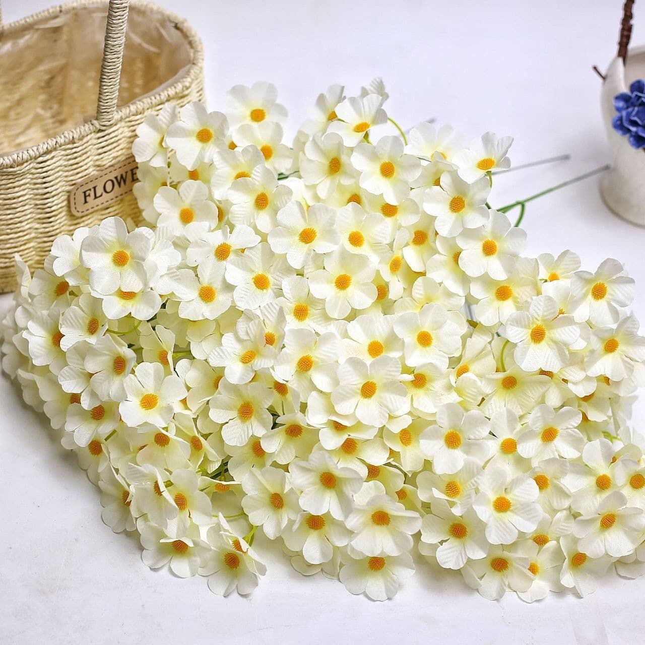 Creative DIY Living Room Artificial Flowers, Fake Flower Arrangements, Photo Props, Flower Vases, Small Flowers, Flower Bouquets, Flower Arrangements for Dining Table