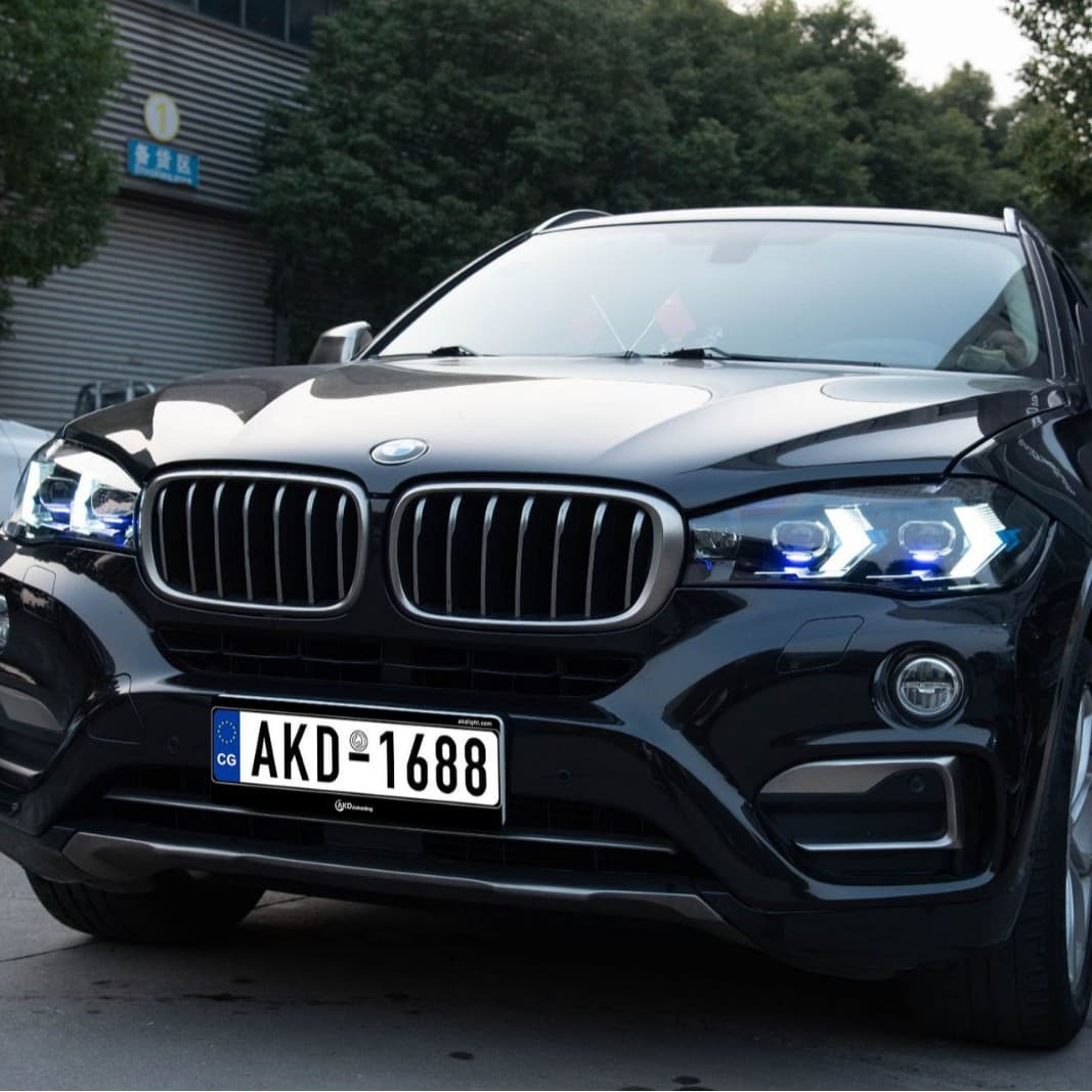 Special 14-18 BMW X5 F15 headlight assembly LED streamer daytime running light modified G05 arrow type turn signal