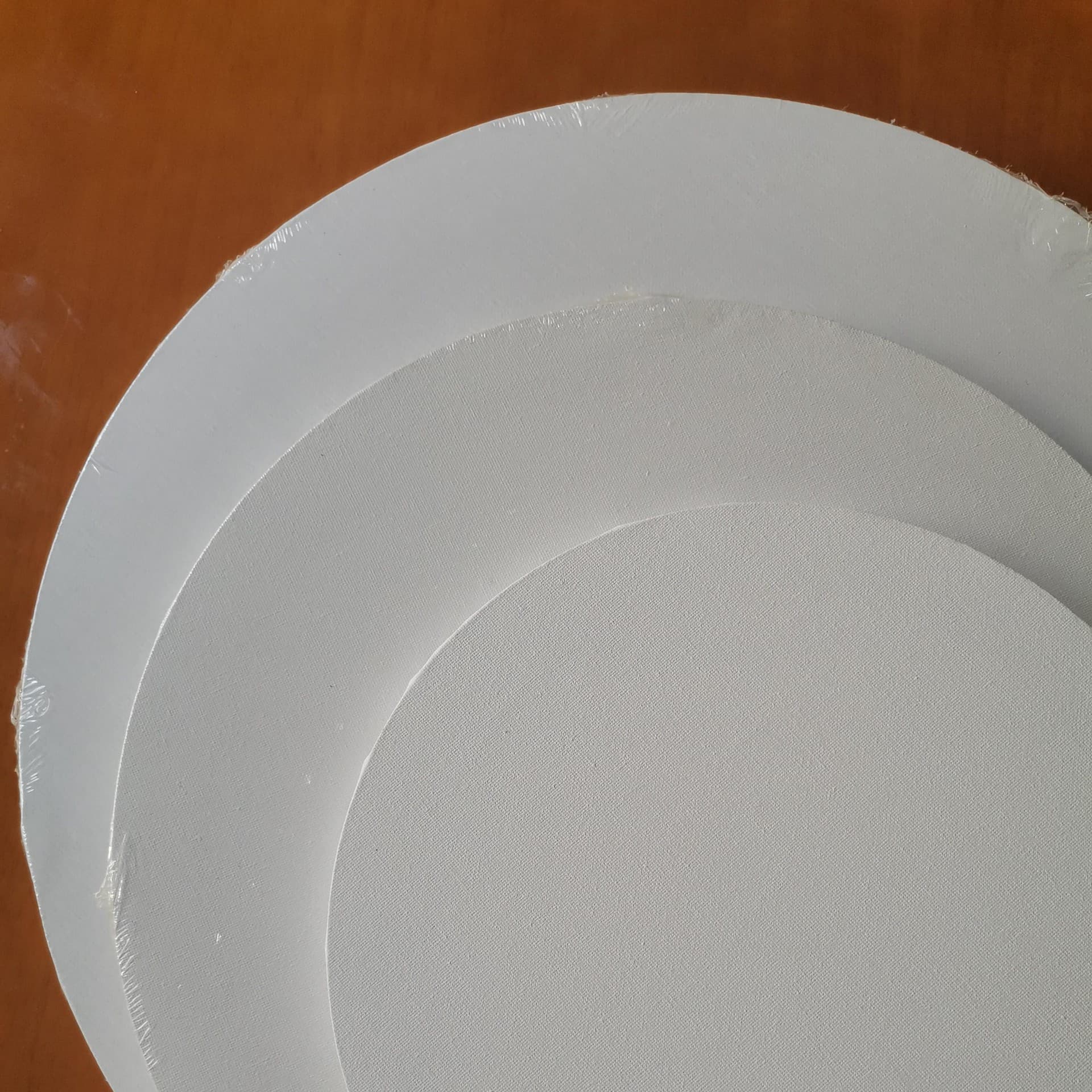 Round oil painting frames, specialty canvas frames for art students, cotton and linen canvas with acrylic paints, wholesale panels