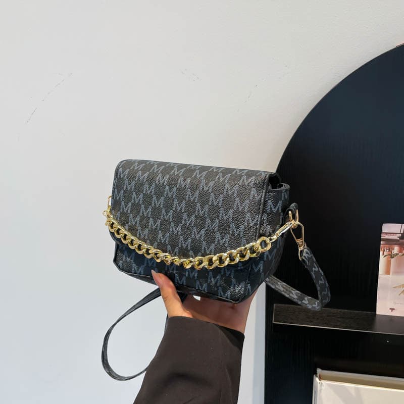 Trendy Textured Handbag for Women 2024 New Style Niche Versatile Chain Shoulder Crossbody Small Square Bag