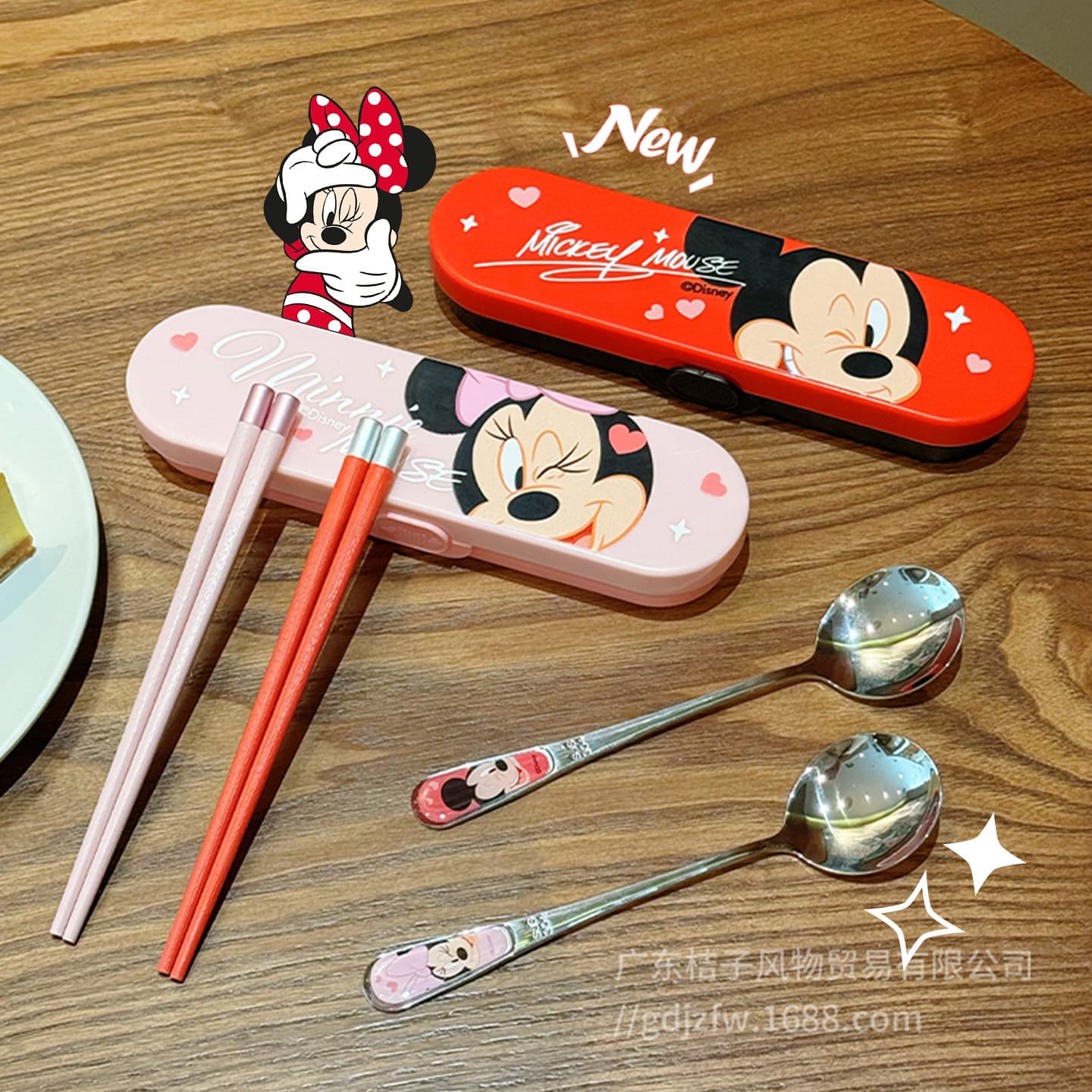 Mickey and Minnie joint spoons and chopsticks portable cutlery box for children going to school stainless steel spoons and chopsticks two-piece storage box