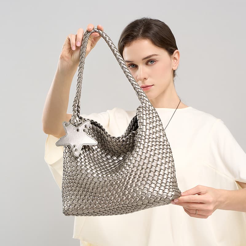 High-end niche design handmade woven bag, large capacity tote bag, casual lazy style, single-shoulder underarm bucket bag