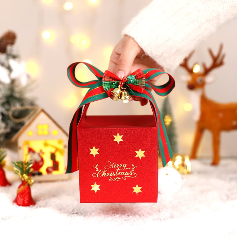 New Hollow-Out Christmas Apple Gift Box, Creative Minimalist Christmas Eve Apple Holiday Gift Packaging Empty Box in Stock