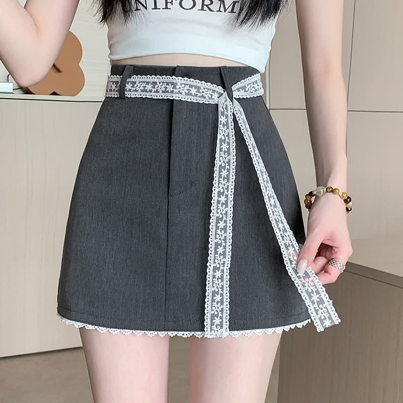 Fantu black hip-hugging skirt for women 2026 new summer a-line skirt design lace splicing high-waisted skirt