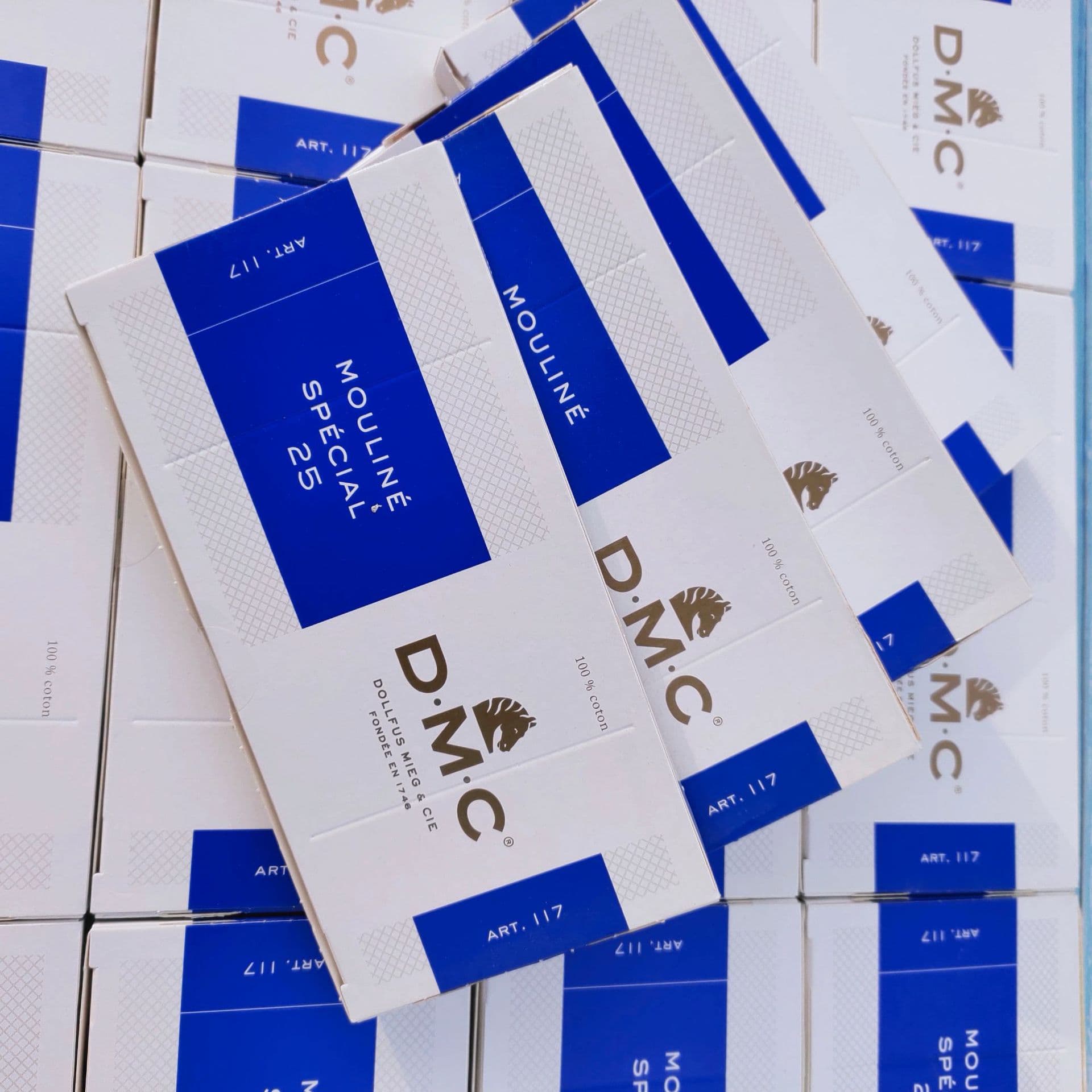 DMC Embroidery Floss Cross Stitch Thread French No.25 Pure Cotton Thread 482 Colors ART117 Series Embroidery Whole Box Wholesale Price