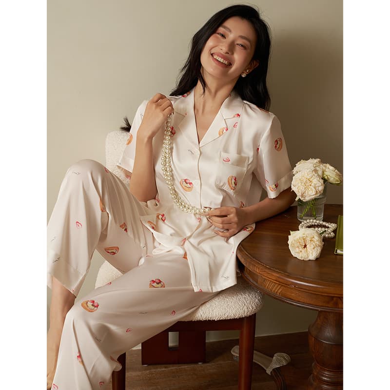 Jiangnanhe 2024 Summer New French Style Short Sleeve Long Pants Ice Silk Pajamas Women Afternoon Tea Homewear Set Available for Drop Shipping