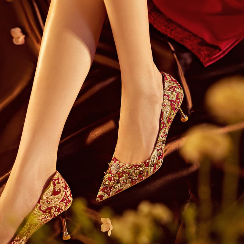 2025 New Style Red Bridal Shoes Chinese Wedding Shoes Studded High Heels for Wedding Toast