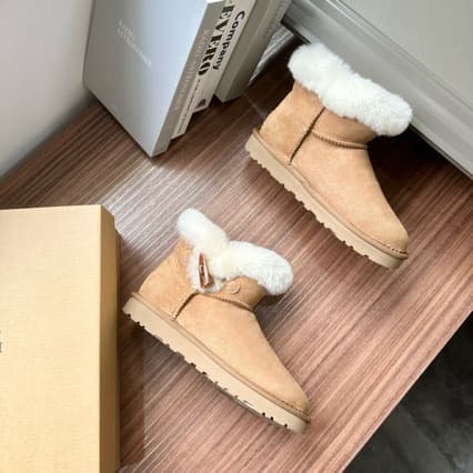 Henan Sangpo Village Winter Flat One Grain Horn Buckle Snow Boots for Women, Fur Lined Thick Warm Button Women's Shoes