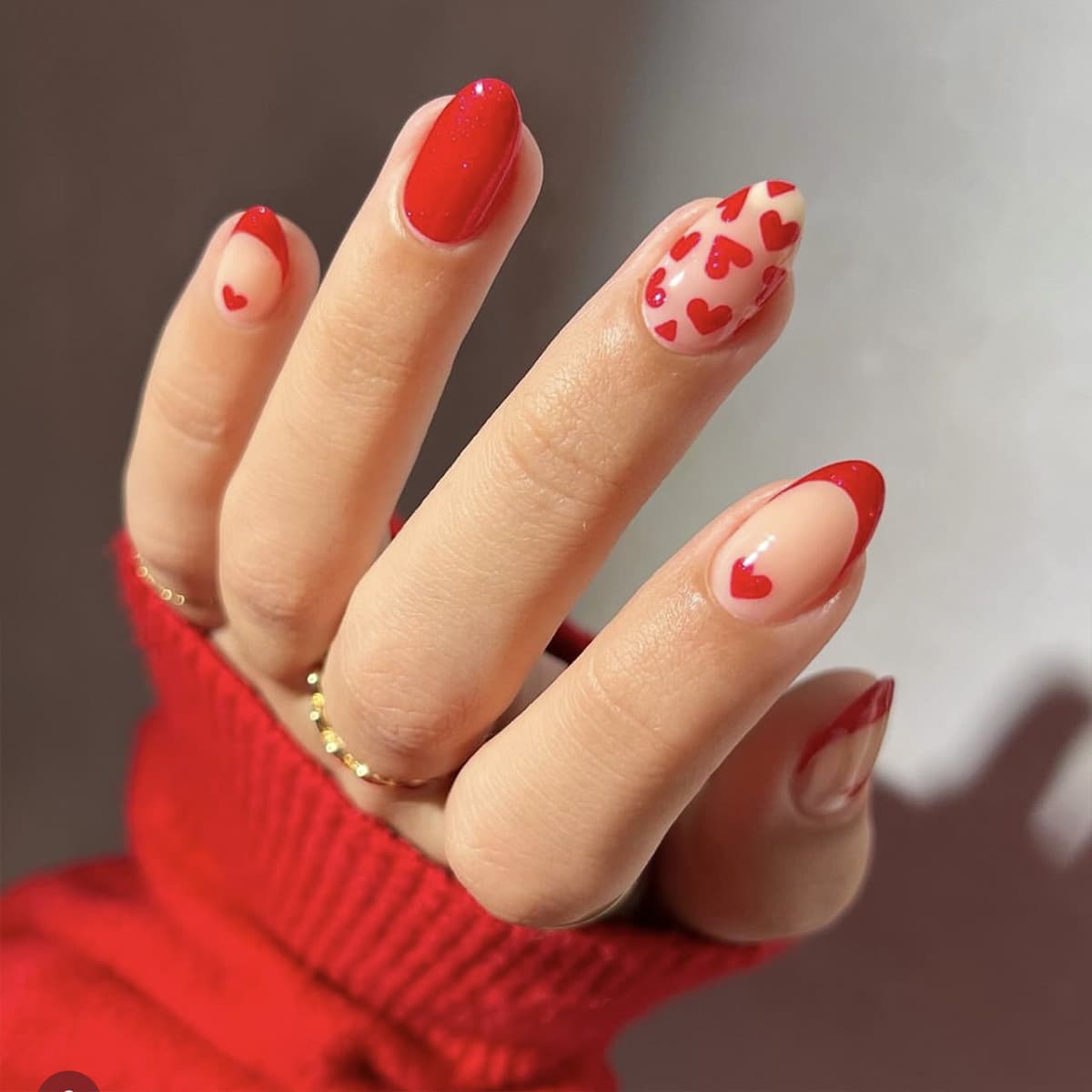 Hot Selling Valentine's Day Wearable Nails Short French Red Almond Nails Love Pattern False Nails Wholesale