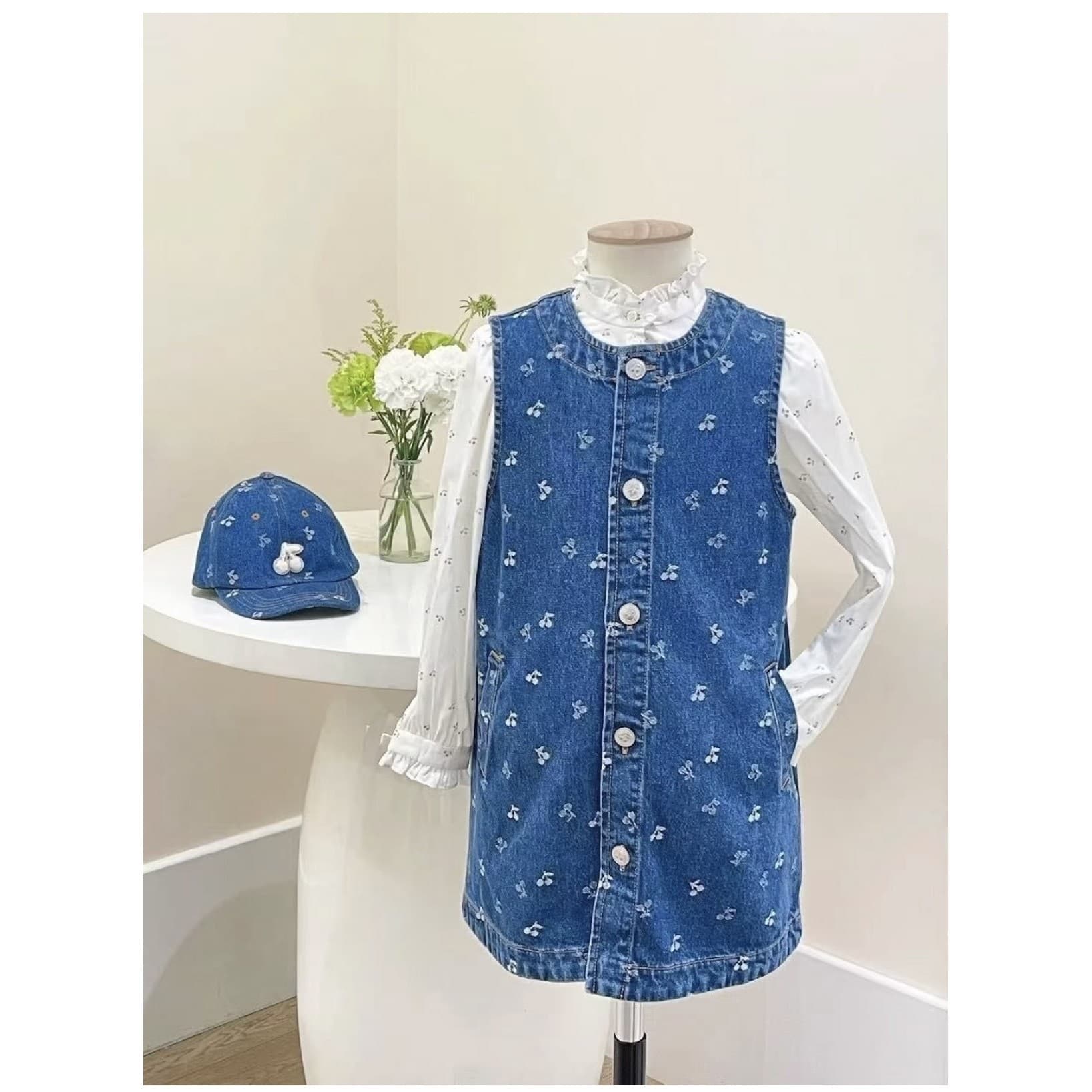2025 Autumn/Winter New Children's Cherry Jacquard Denim Vest Dress, Girls' Cotton Denim Sleeveless Dress