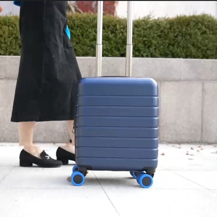 Silent caster sleeves for suitcases, wheel protectors for luggage, office chair wheel washers, and anti-wear covers.