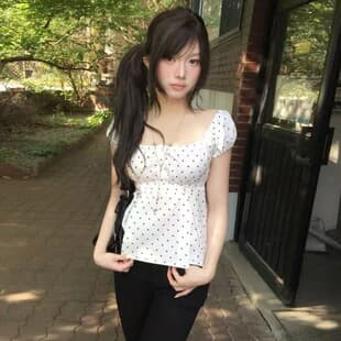 Korean-style chic square neck puff sleeve polka dot top for women, pleated waist-slimming short style pure desire short sleeve top