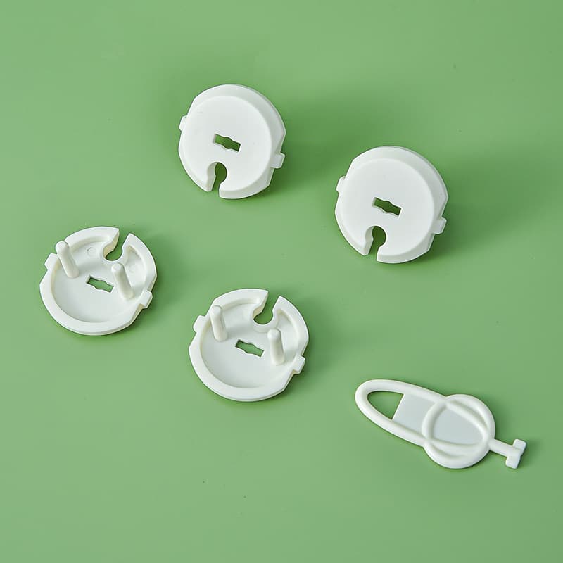 European Standard Child Safety Outlet Cover, Shockproof Socket Protector with Key for Baby Protection, Compliant with EU Regulations