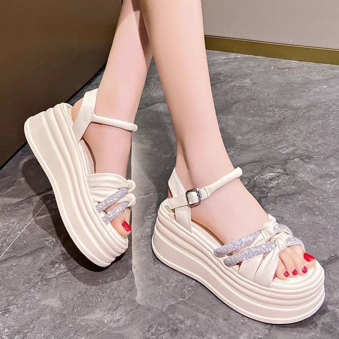 Korean Style Vintage Pineapple Cake Bottom Fresh Elegant Single Shoe 2024 Web Red Breathable Anti-slip Straight Lace-up Sandals