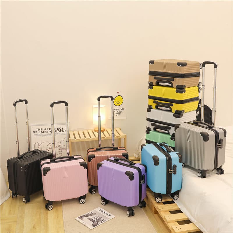 Mini Korean Style 18 Inch Women's Carry-On Luggage Lightweight Small Travel Suitcase with Universal Wheels And Combination Lock