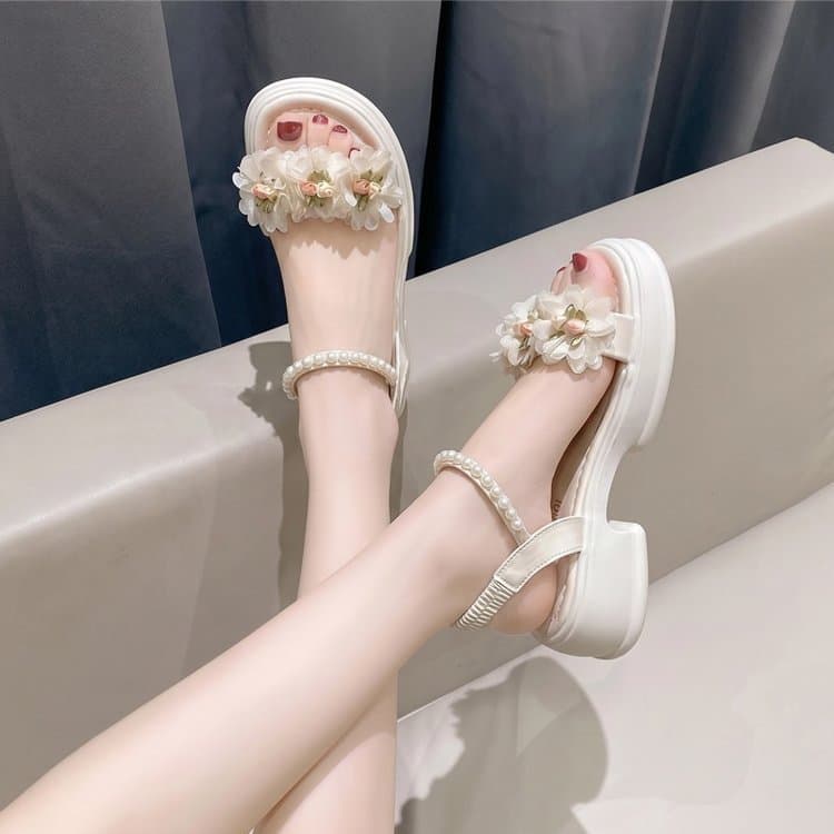 Trendy Sandals for Women 2026 Summer New Pearl Thick Sole Open Toe Lightweight French Style Roman Sandals for Dresses