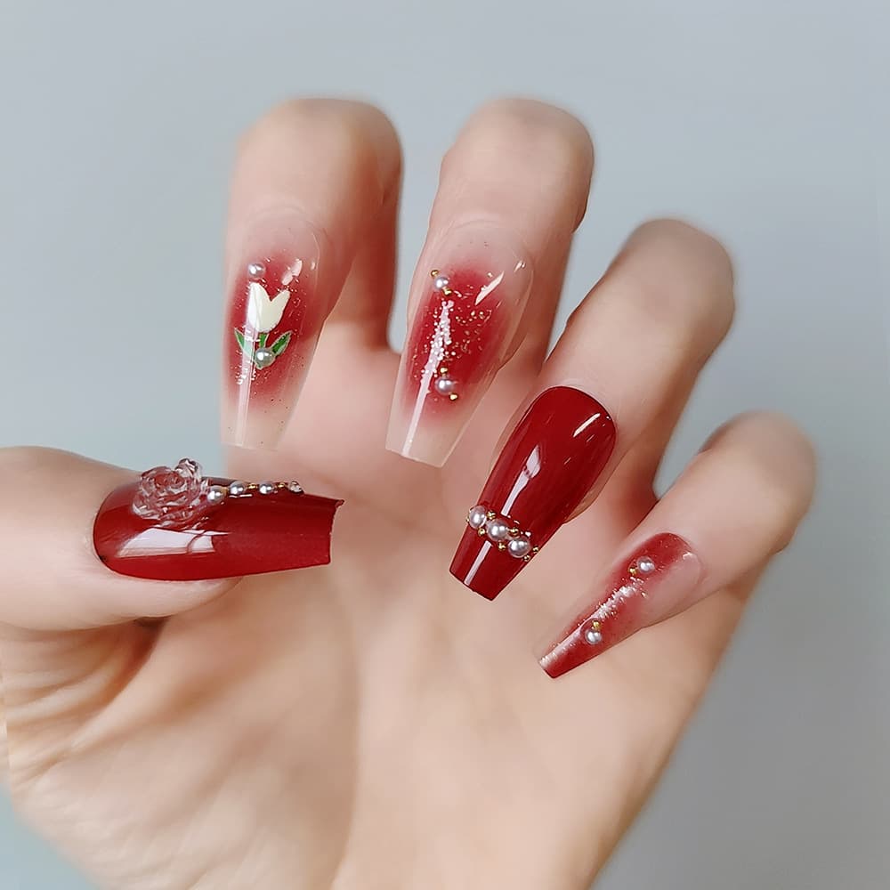 Casual 24-Piece Red Heart Manicure Nails, Starry Sky Long Ladder Diamond Nail Patches, Hot-Selling Flower Wearable Nails