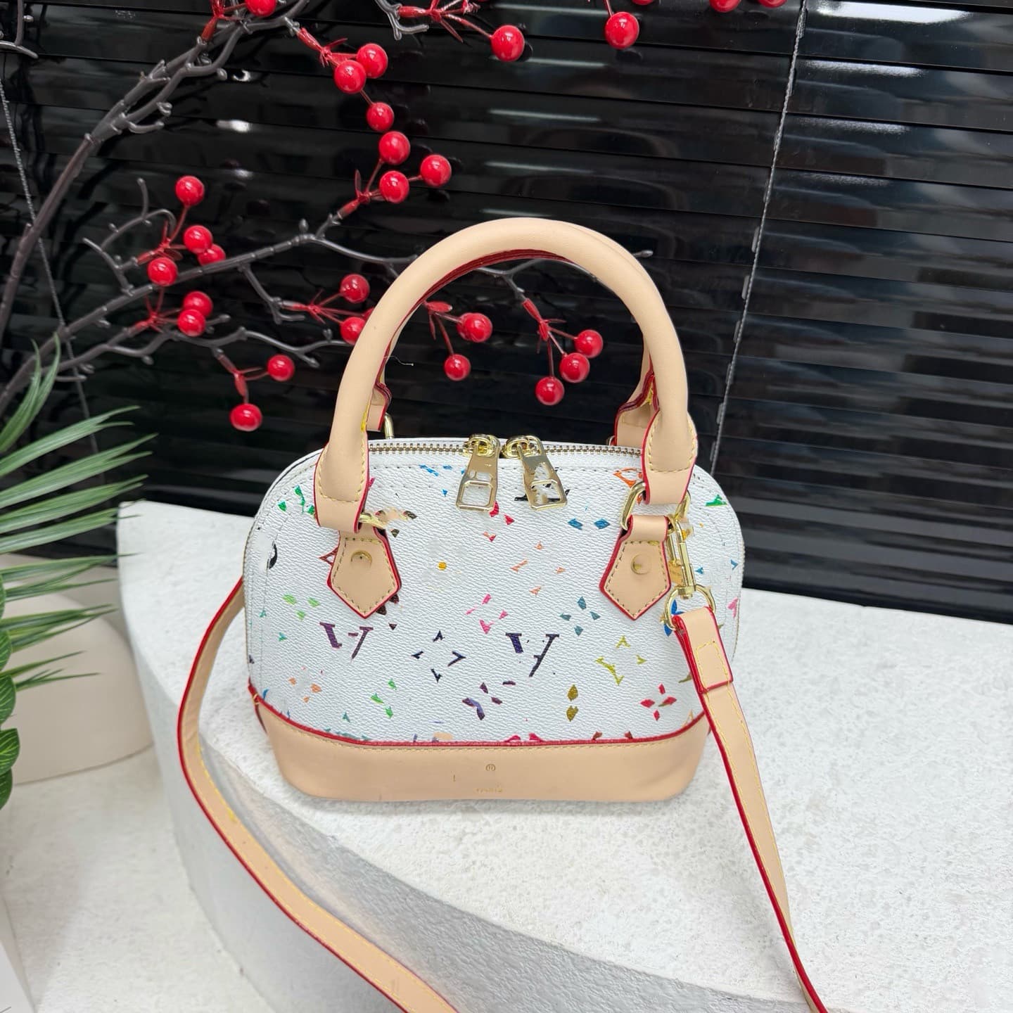 Double G's foreign trade new white three-color portable shell bag, fashionable and versatile one-shoulder diagonal niche retro shell bag