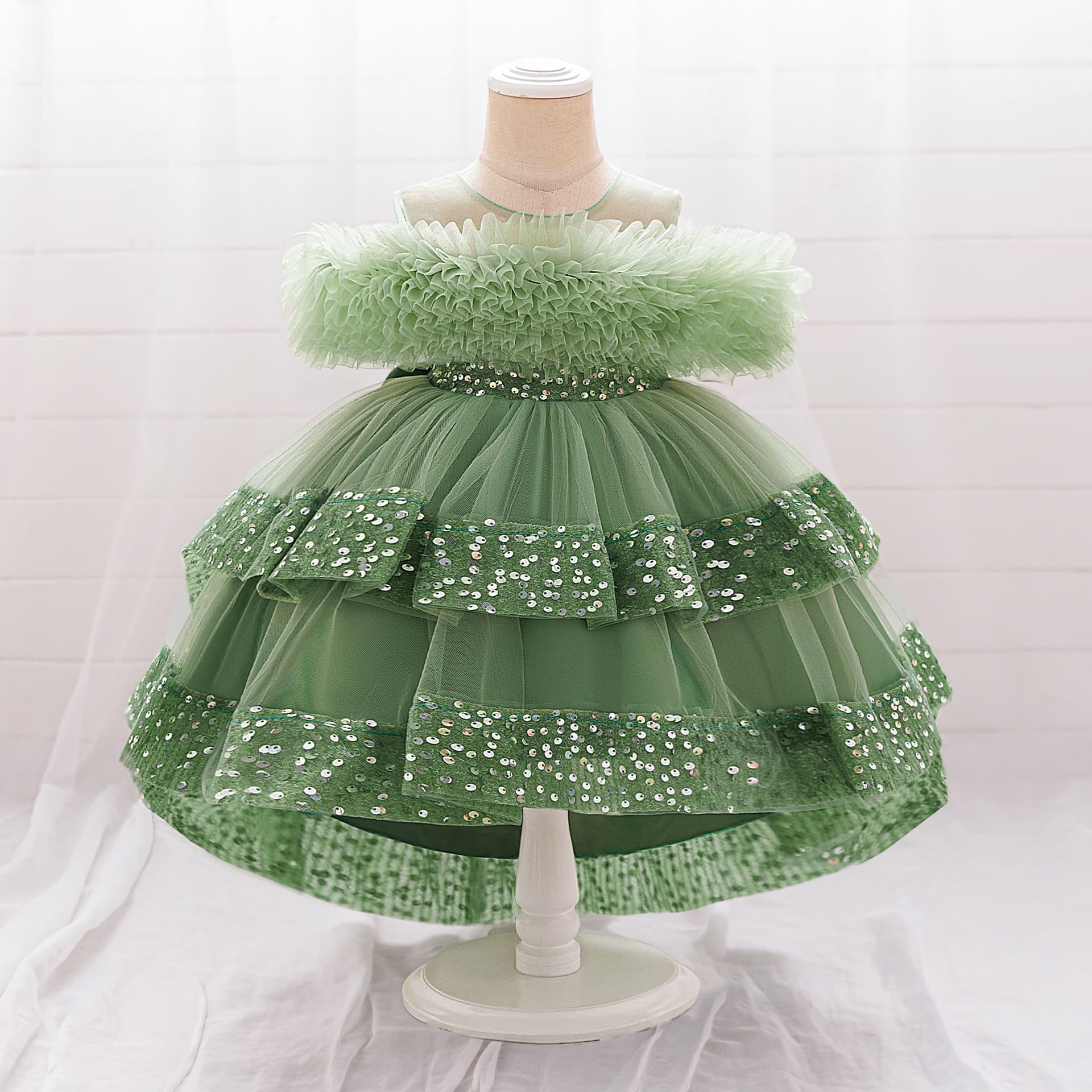 Children's Formal Dress with Sequins, Tulle Train, Puffy Cake Princess Style, Girls' Party Gown, Performance Costume, Mesh Skirt