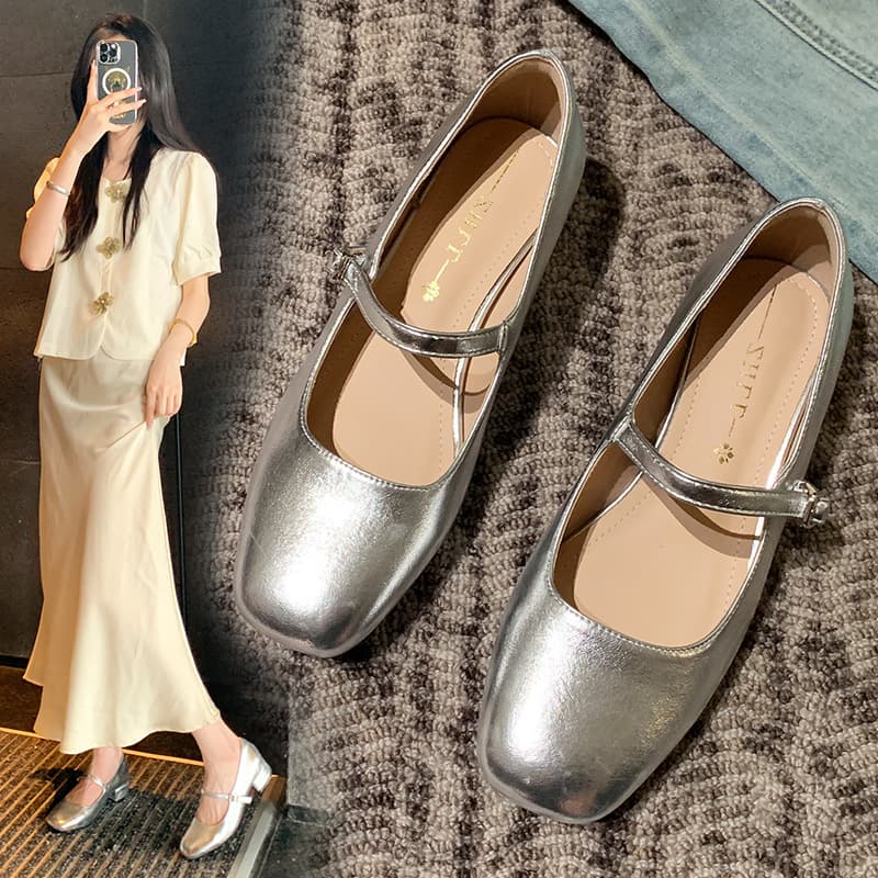 2386-54 Autumn New French Style Versatile Shallow Square Heel Mary Jane Shoes with Wide Straps, Plus Size Women's Shoes 41-43