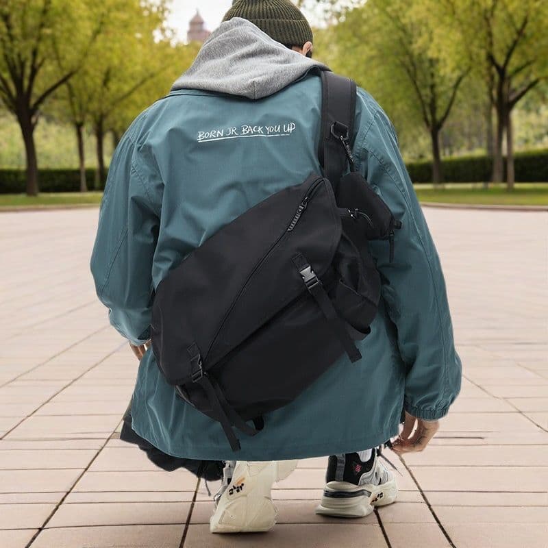 Urban Youth Casual Large Capacity Nylon Crossbody Bag Men's Street Style Single Shoulder Bag Fashionable Japanese Workwear Bag