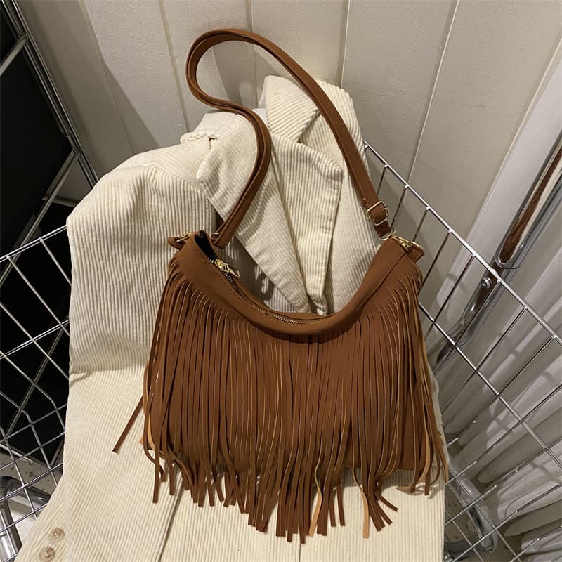 Foreign trade tassel large-capacity bag for women Korean version new women's bag simple and popular women's shoulder bag simple crossbody bag