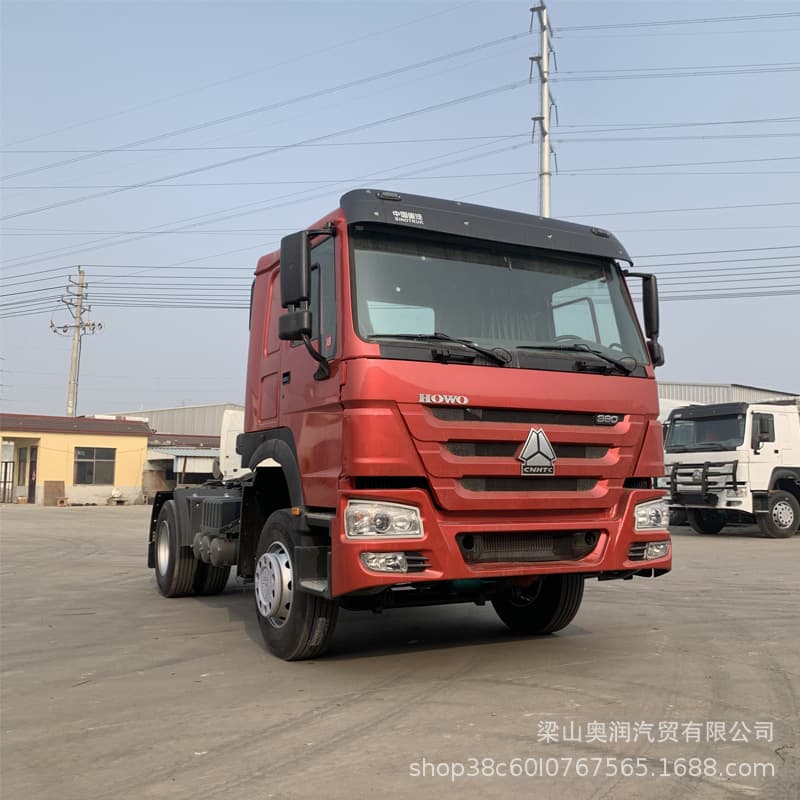Long-term sell Howo tractor head 4*2 container transport head 380 horsepower tractor trailer head