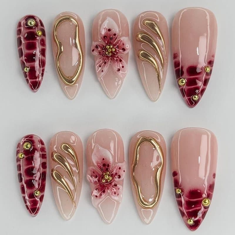 30 Pieces 3D Gilded Floral Polka Dot Press-On Nails, Best-Selling Finished Nail Tips in Europe and America, Cross-Border Nails