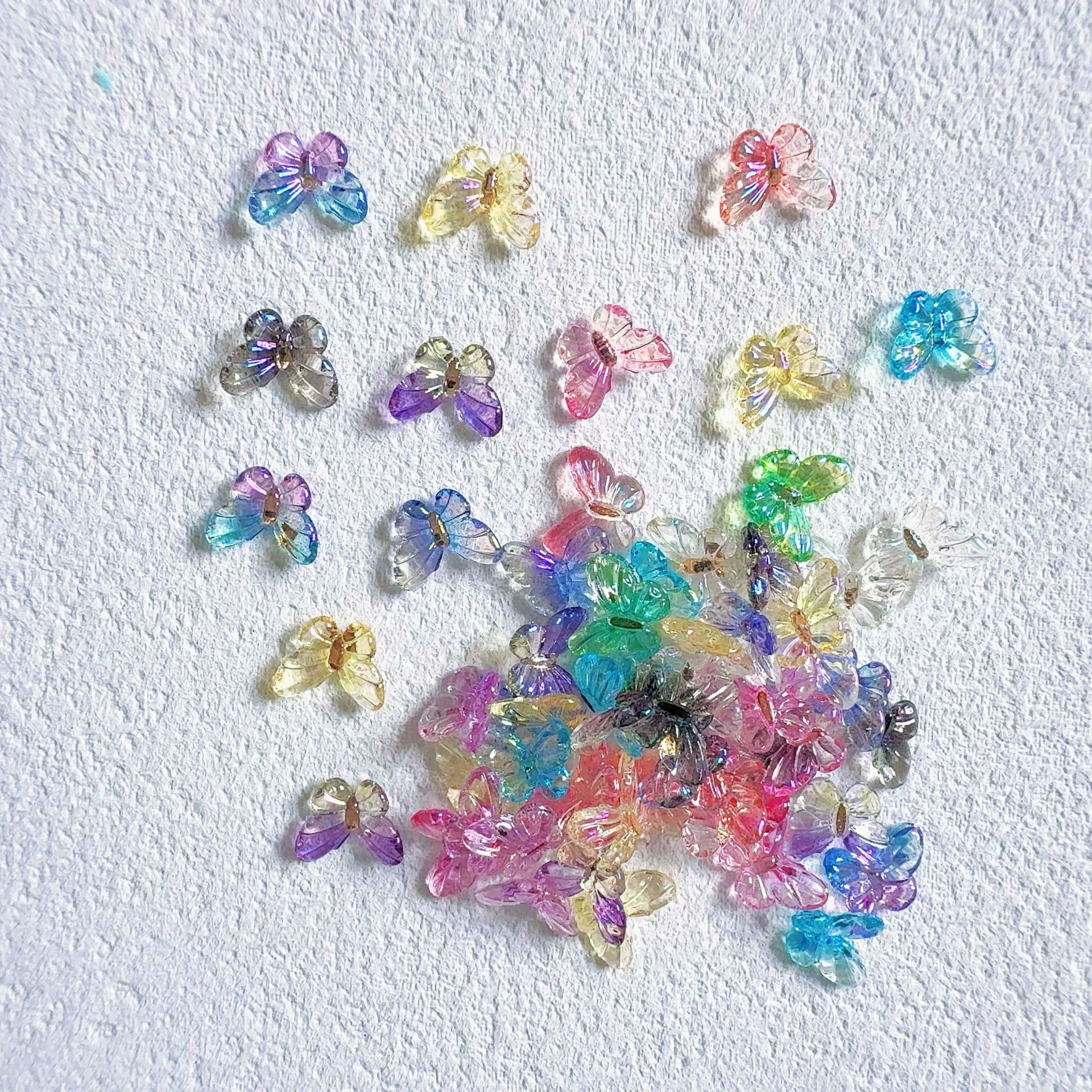 TikTok Hot Sale Iridescent Mabe Carved Butterfly Nail Art Decor Aurora Butterfly Nail Art Small Accessories Butterfly Charms