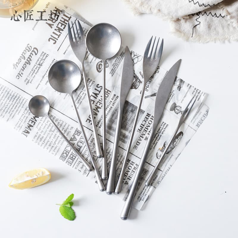 Japanese-style 304 stainless steel vintage distressed Western-style cutlery set with long handle, fruit fork, and stirring spoon.
