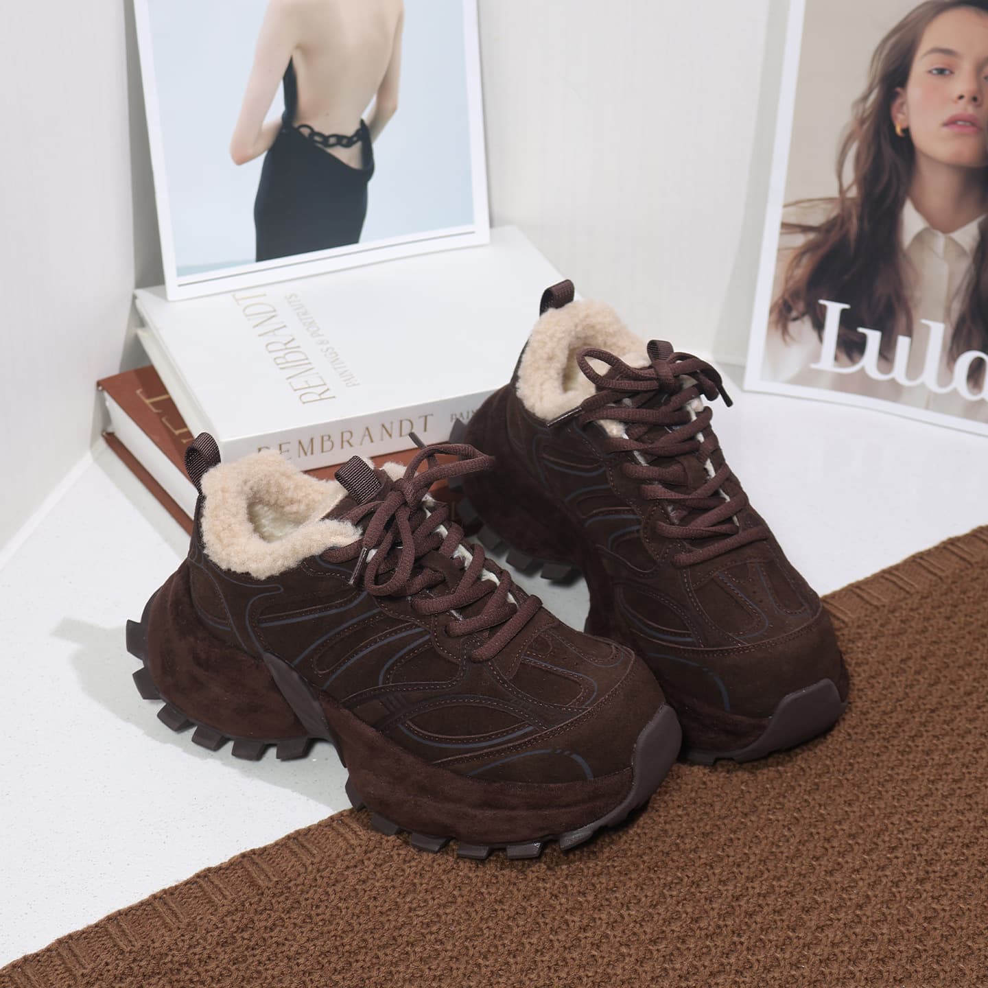 2025 Autumn/Winter Fleece-Lined Thick-Sole Casual Shoes Women's European Style Sneakers Retro Platform Genuine Leather Petite Dad Shoes Trendy