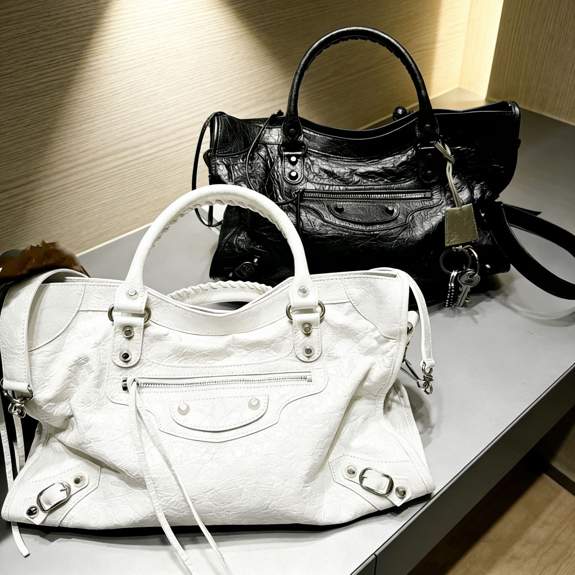 Parisian Premium Texture Edgy Studded Motorcycle Bag Commuter Versatile Large Capacity Tote Shoulder Handbag Crossbody Bag