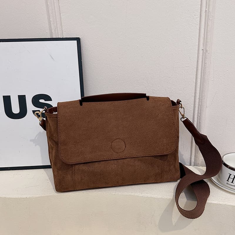 Casual Women's Bag 2026 Fashion New Style Versatile Matte Texture Large Capacity Casual School Style Shoulder Crossbody Bag