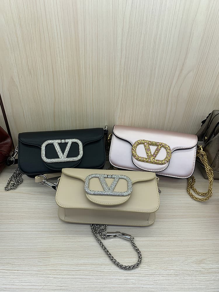 Rhinestone 2026 New Style Exquisite Horizontal Mini Square Bag Underarm Bag Genuine Leather Women's Bag Shoulder Crossbody Bag Commuter Handbag