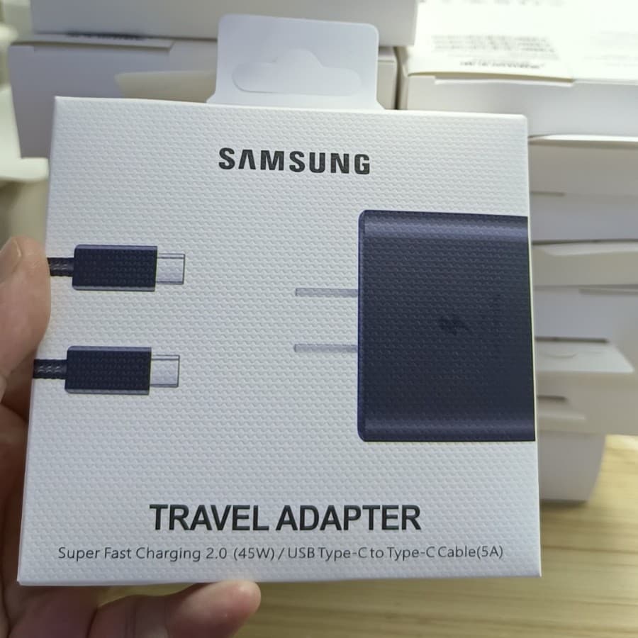 45W/5A Ultra-Fast Charging, Compatible with Samsung Note10/S22 Original China Version/US Version PD 45W Fast Charger
