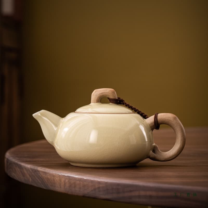 Beige Ru Kiln Ceramic Teapot for Home Use, Single Pot with Crackle Glaze and Filter, Hand-Held Gongfu Teapot