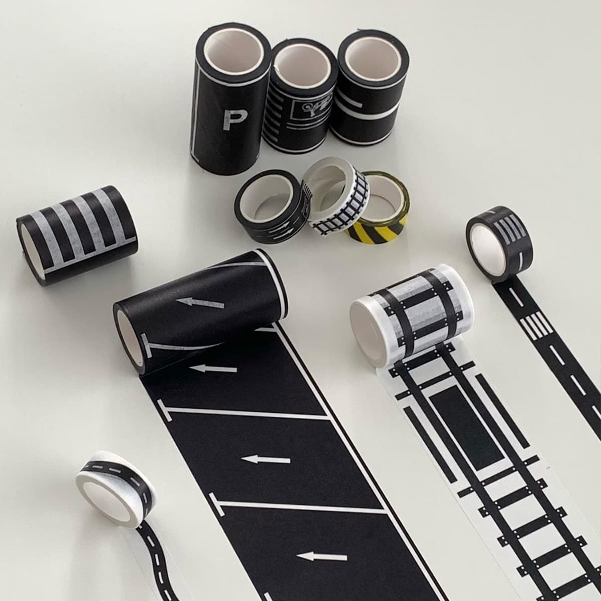 Children's cartoon DIY road and rail transit washi tape with self-adhesive car and train curve stickers.