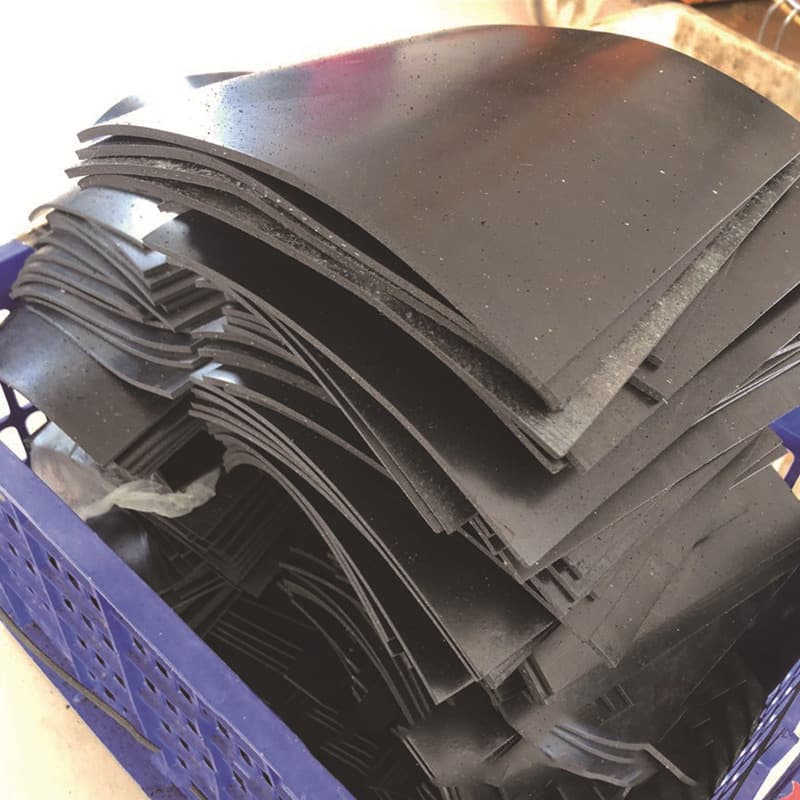 Black rubber sheet, rubber mat, rubber pads in various thicknesses, can be cut to size. Anti-static rubber sheet.
