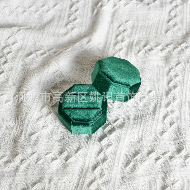 Factory Fashion Velvet Jewelry Box Octagonal Velvet Ring Box Couple Ring Jewelry Gift Box Stock Wholesale