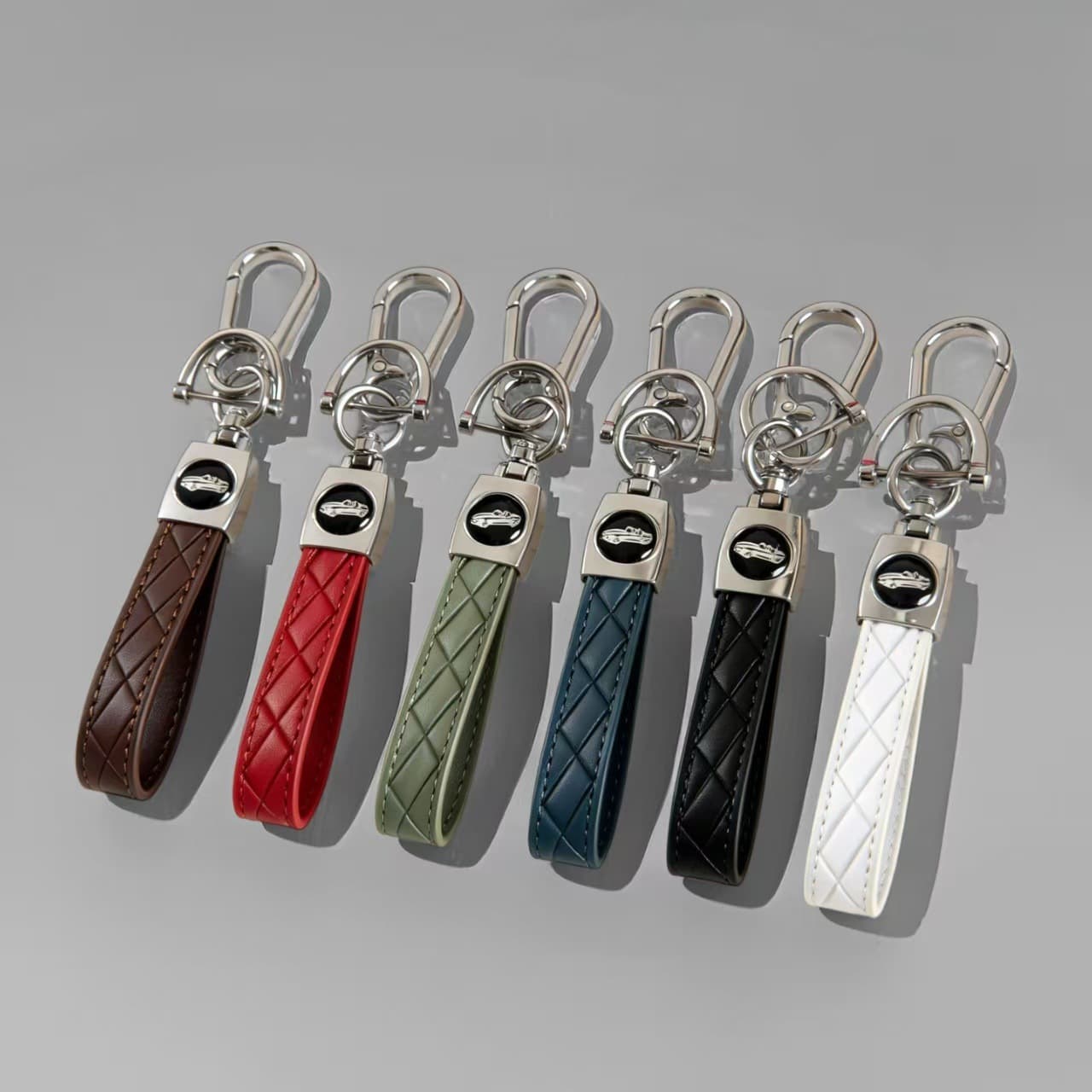 Hot-selling cross-border diamond embossed keychain creative personalized anti-loss ring hardware accessory car keychain wholesale