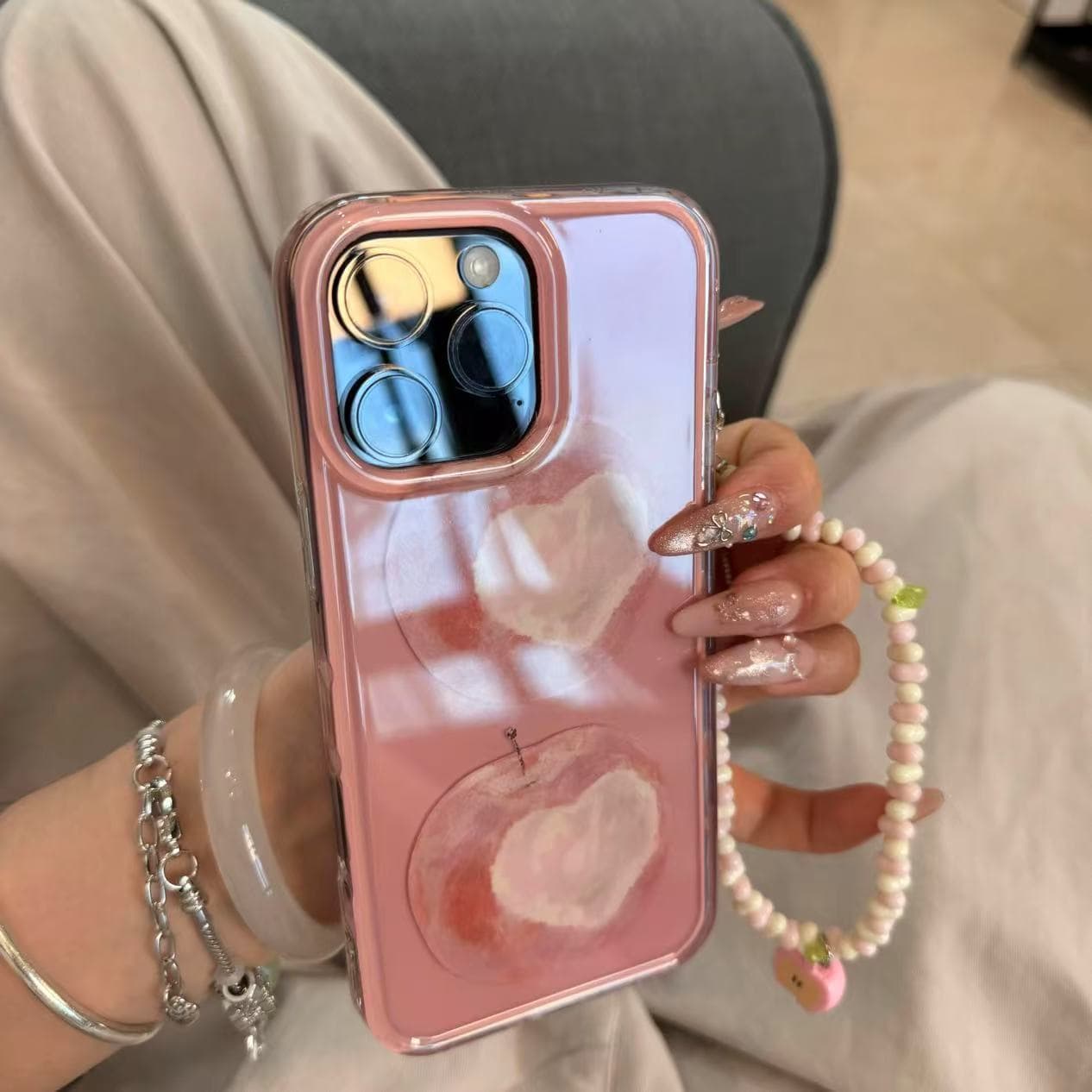 Korean Style Ins Pink Oil Painting Heart Apple Compatible iPhone 16P Bracelet 14 Apple 15 ProMax Phone Case